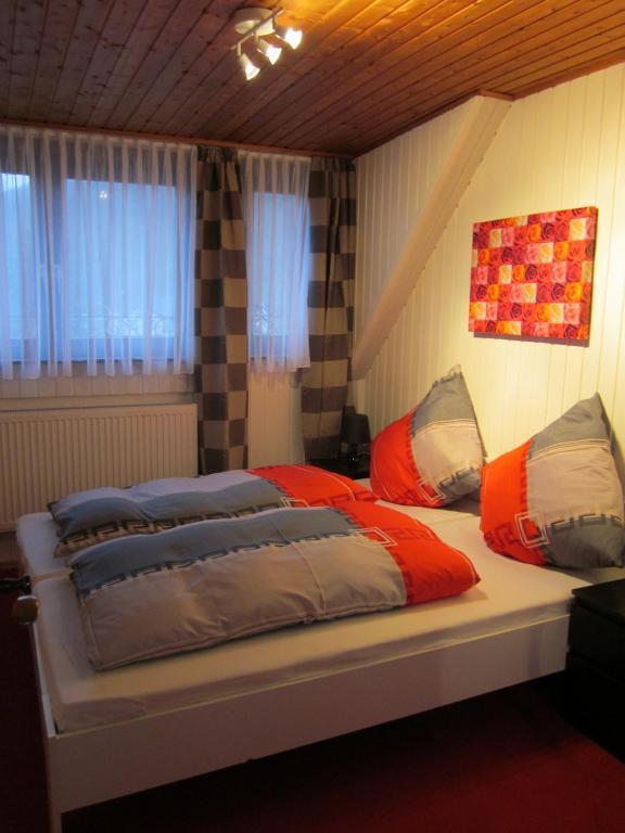 Hotel Gastehaus Am Fels Altenahr Pokój zdjęcie