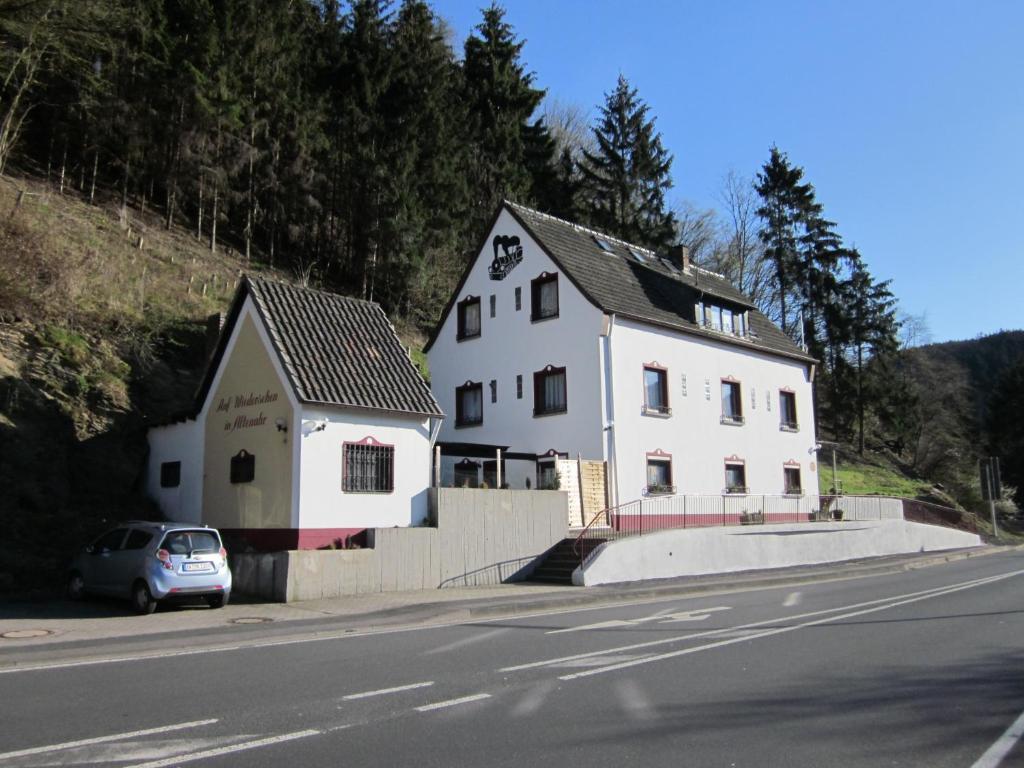 Hotel Gastehaus Am Fels Altenahr Zewnętrze zdjęcie