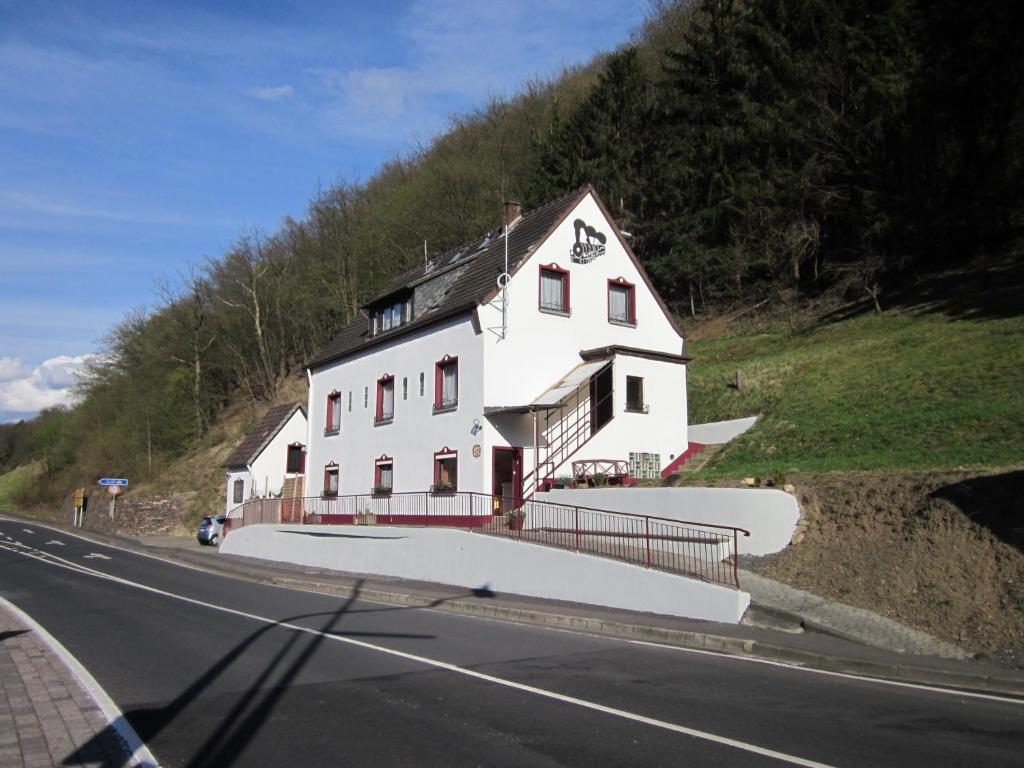 Hotel Gastehaus Am Fels Altenahr Zewnętrze zdjęcie