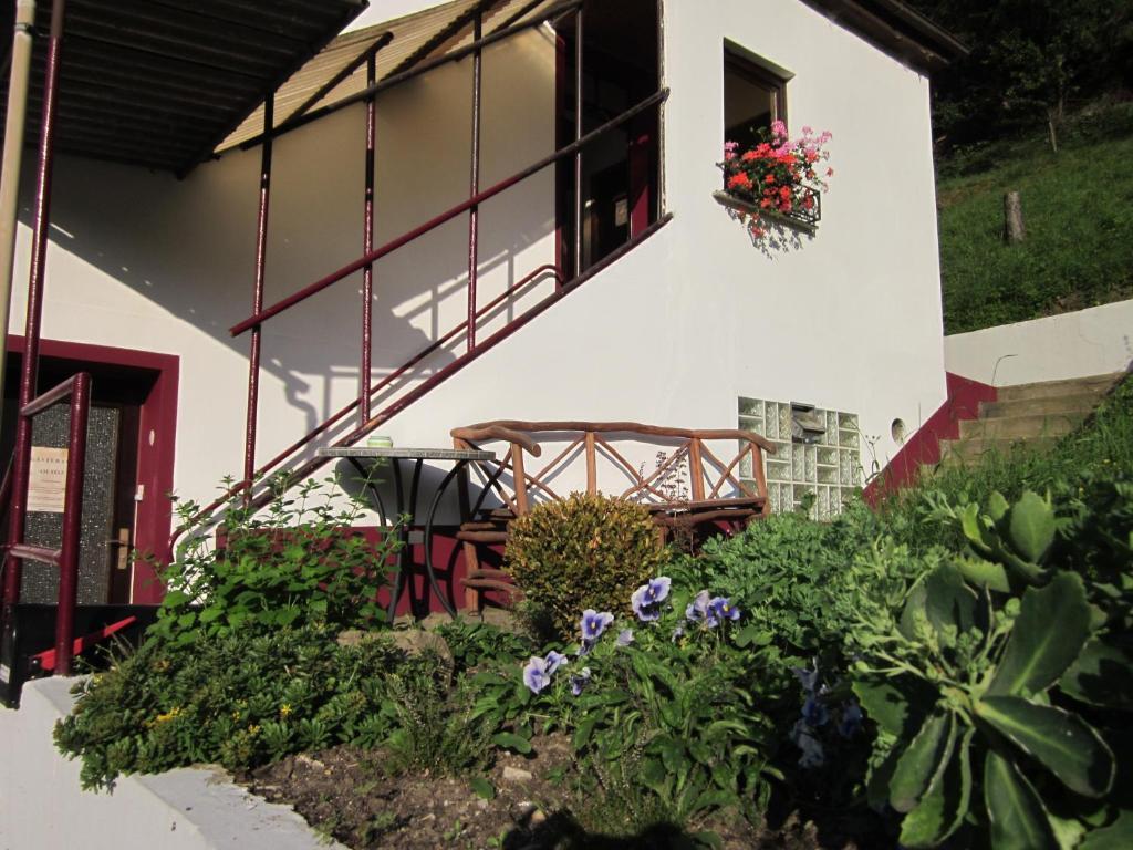 Hotel Gastehaus Am Fels Altenahr Zewnętrze zdjęcie